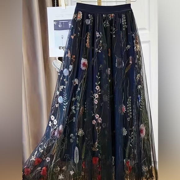 Jane Chic Designs Jardiniere Skirt - Picture 5 of 8